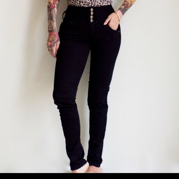 Denim - NWT Tushy Jean size 3
